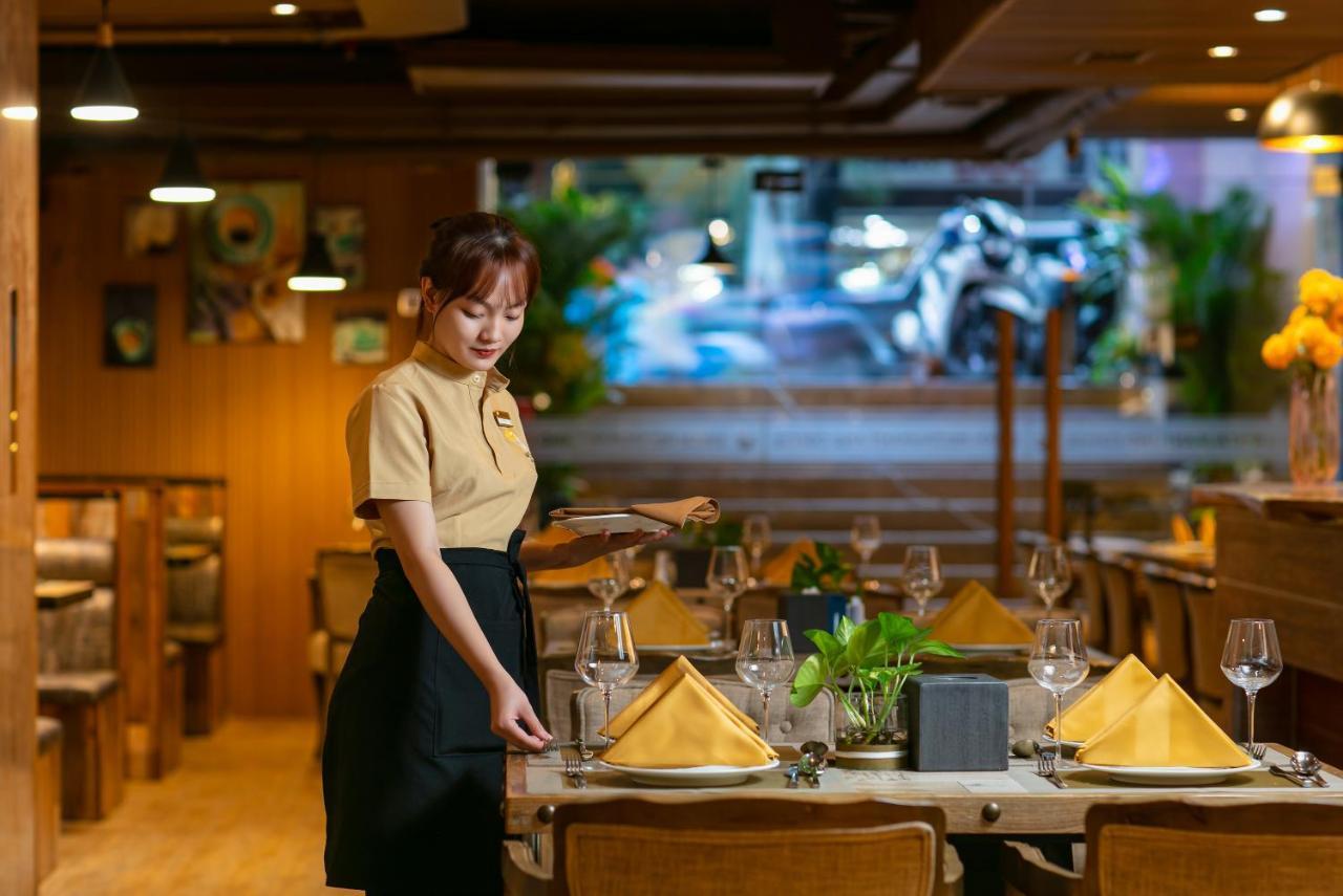 โรงแรมเนสตา ไซ่ง่อน โฮจิมินห์ซิตี้ ภายนอก รูปภาพ